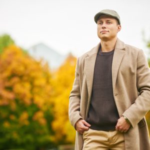 Model de palton barbatesc care nu se demodeaza